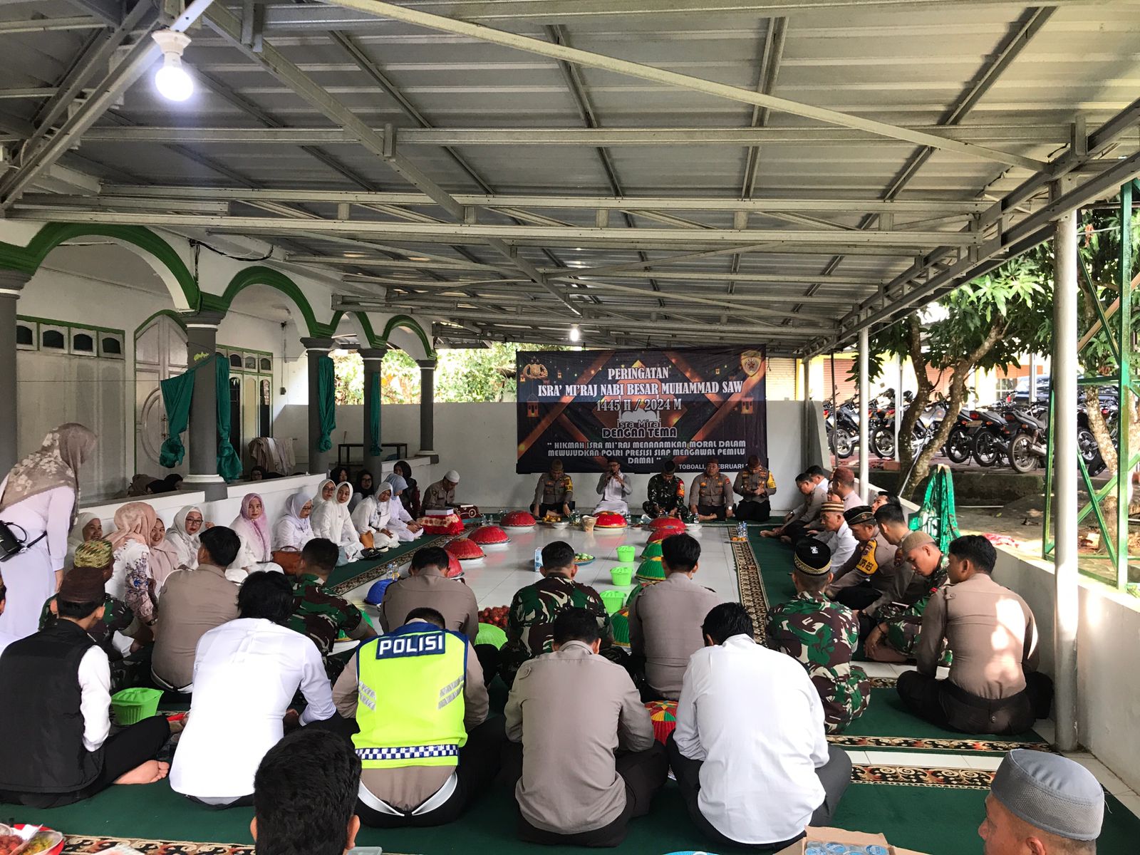 Peringati Isra' Mi'raj, Kapolres Basel Mengajak Seluruh Personil Memaknai Peristiwa Ini Untuk Diaplikasikan Dalam Tugas 2 IMG 20240226 WA0007