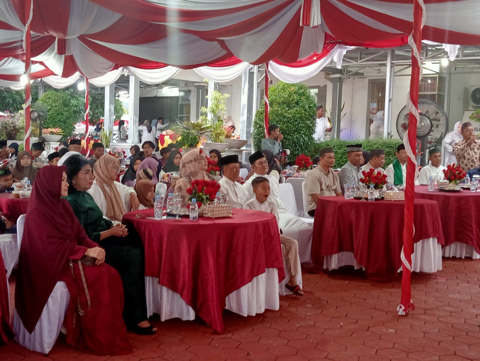 Bupati Bangka Selatan Gelar Acara Buka Puasa Bersama Anak Yatim dalam Safari Ramadhan 3 IMG 20240405 WA0027