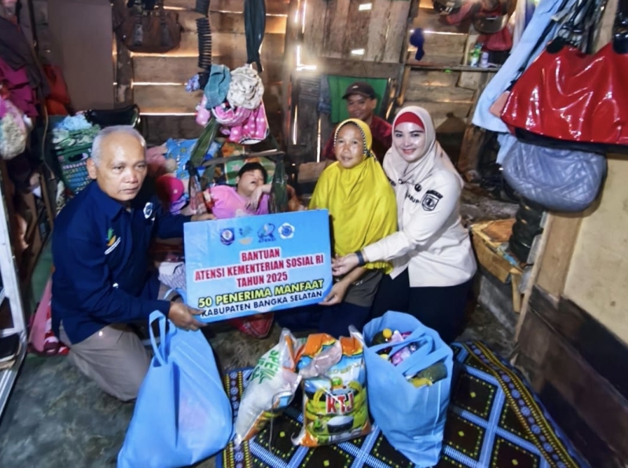 Wabup Debby Serahkan Bantuan ATENSI Kemensos RI untuk Disabilitas dan Lansia di Bangka Selatan 1 IMG 0976 0874